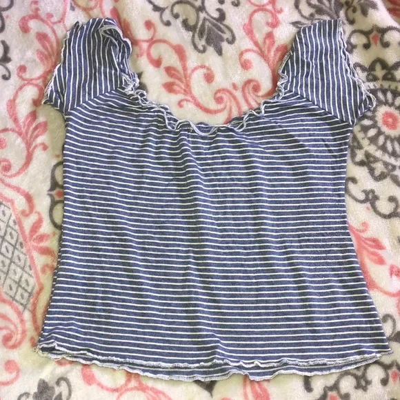 Brandy Melville cropped top - Picture 2 of 6